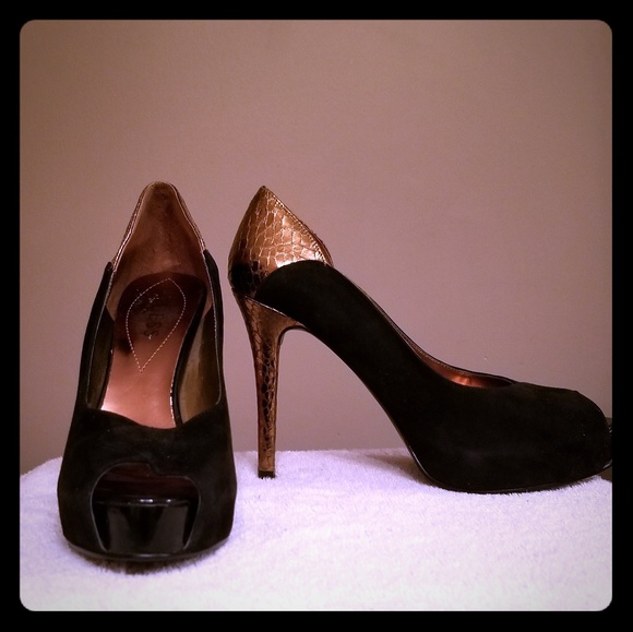 Guess Shoes - Guess sexy cooper peep toe shoes